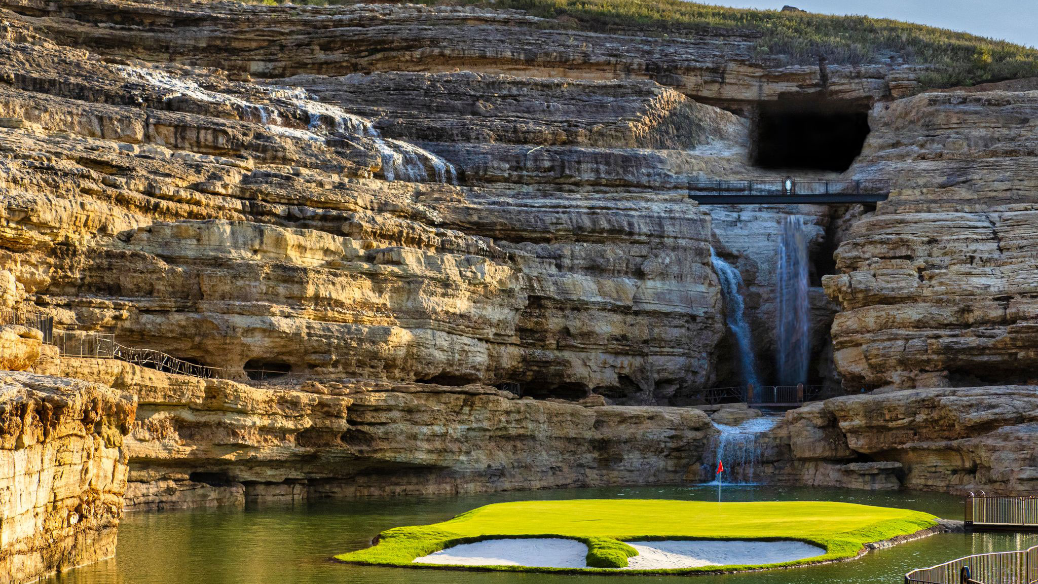 19th Hole - The Big Rock at Payne’s Valley